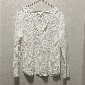 Adiva White Lace V-Neck Blouse
